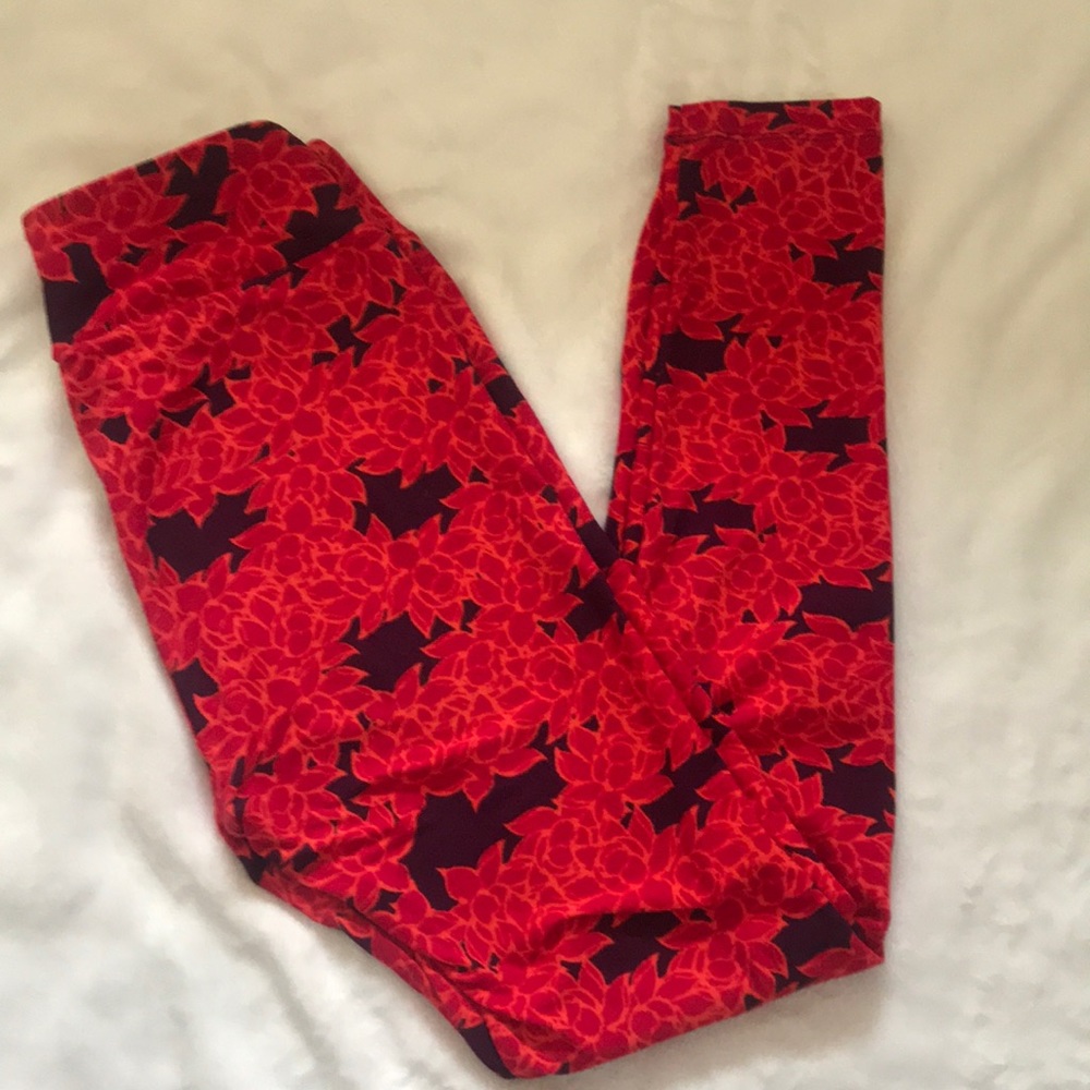 Lularoe one size leggings.